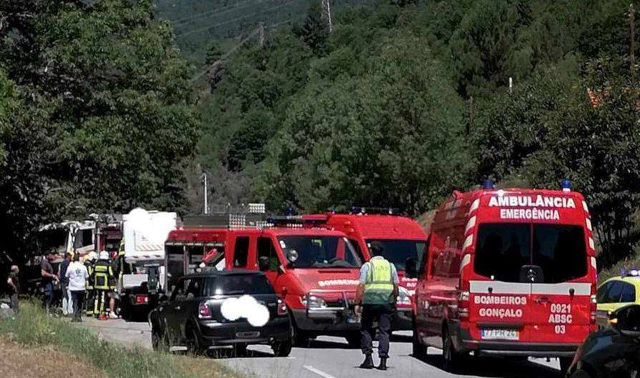 Colis O Entre Ve Culos Pesados Provoca Dois Feridos Graves Em Manteigas